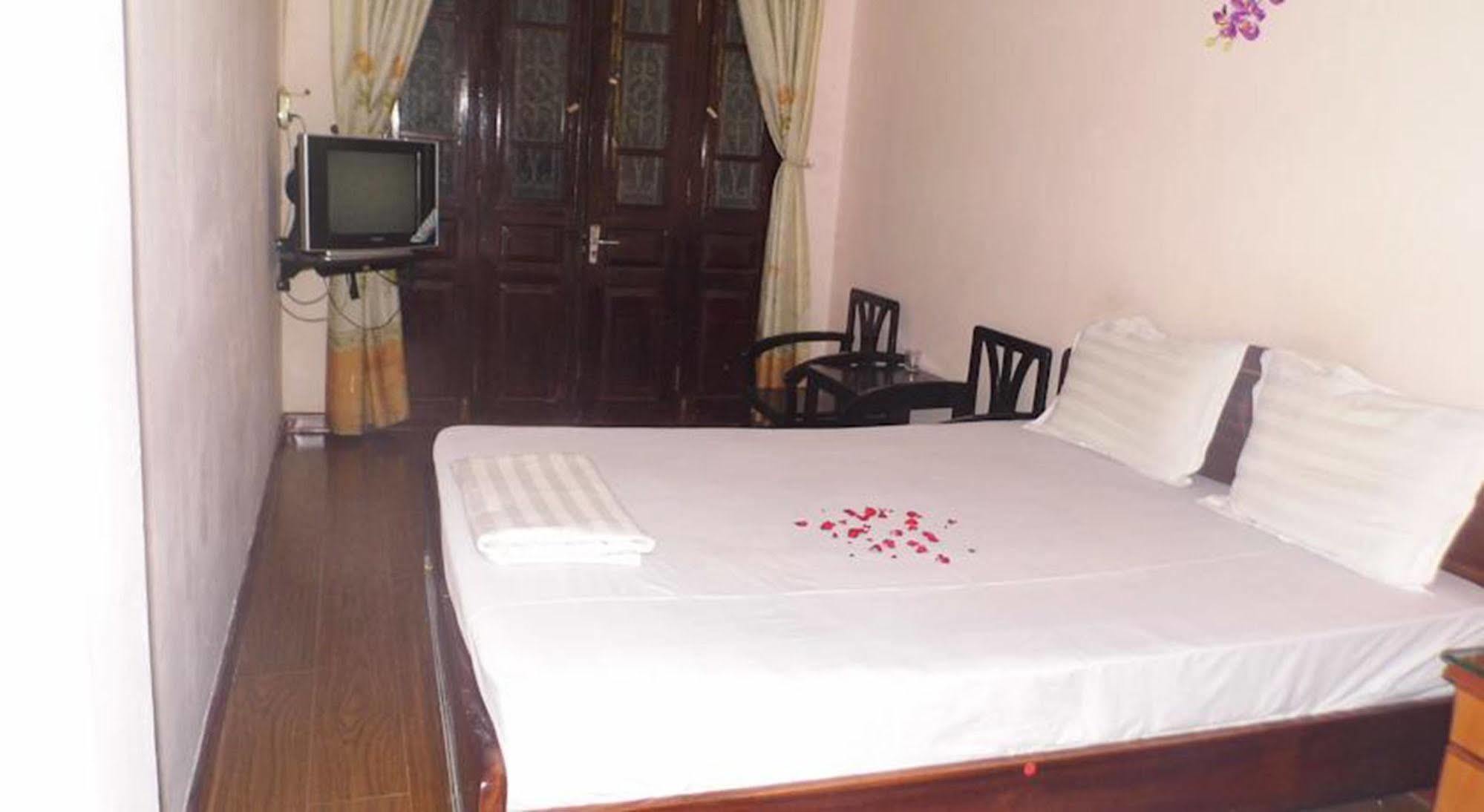 Hanoi Caballos Hotel Екстер'єр фото