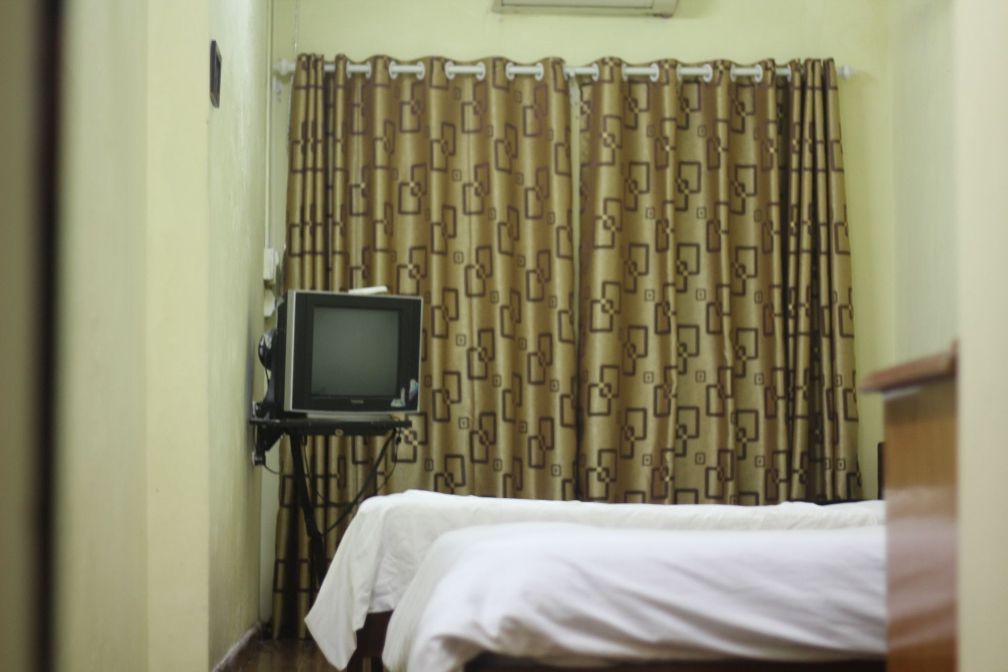 Hanoi Caballos Hotel Екстер'єр фото